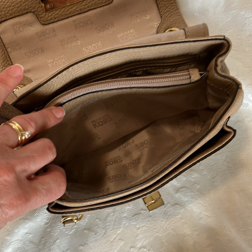 Michael Kors EUC Sloan bag in Taupe PRICE DROP! - Picture 15 of 16